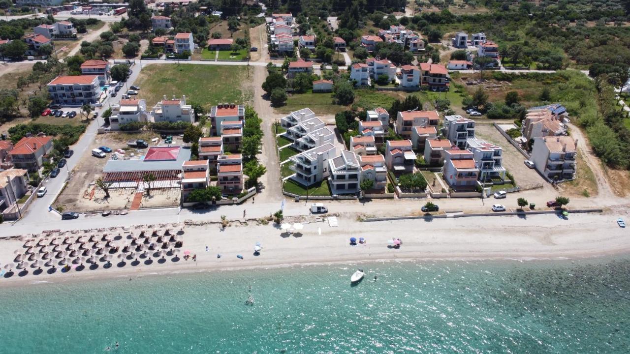 Villa Oleandra By The Sea Polýkhrono Eksteriør bilde