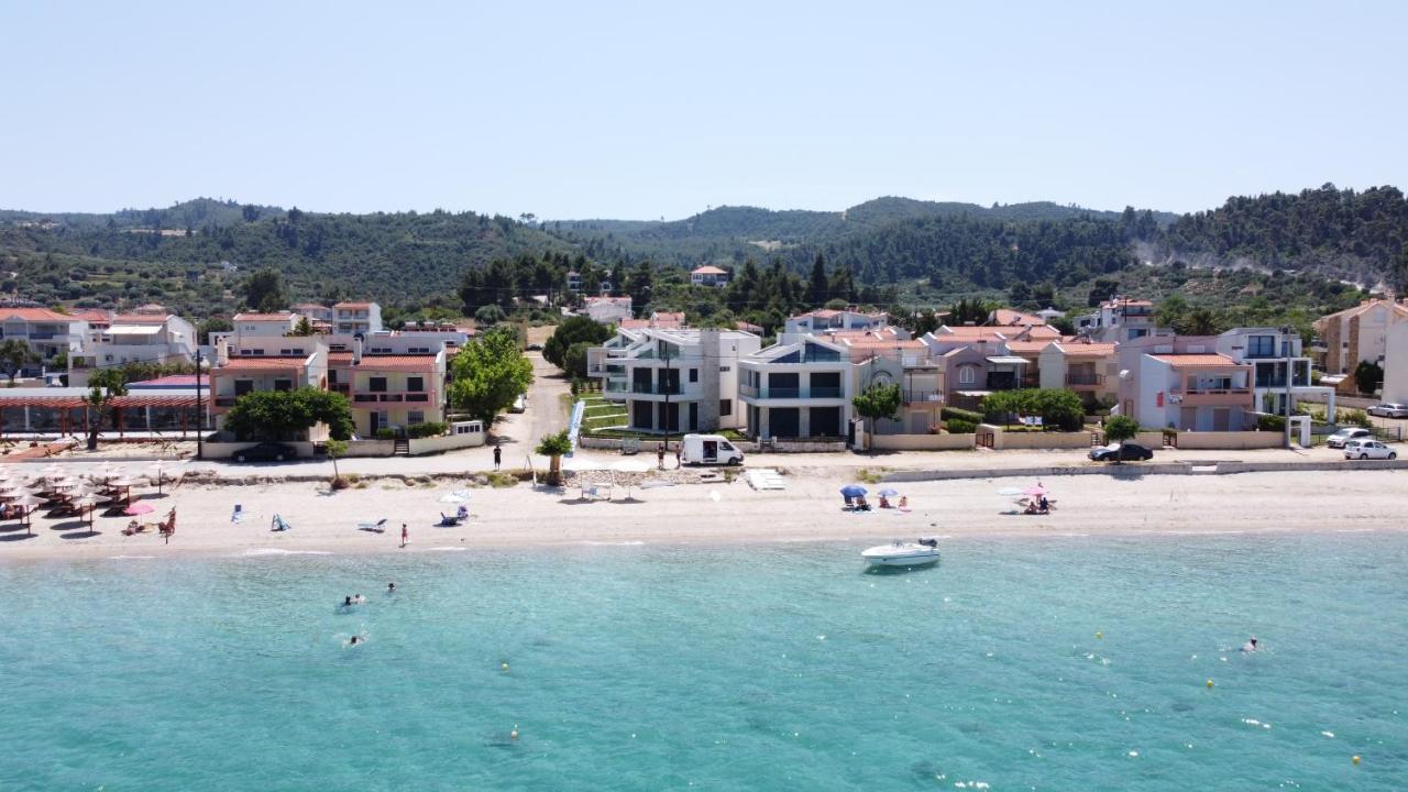 Villa Oleandra By The Sea Polýkhrono Eksteriør bilde