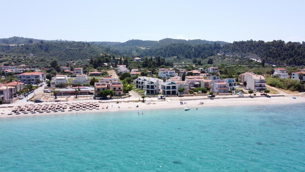 Villa Oleandra By The Sea Polýkhrono Eksteriør bilde