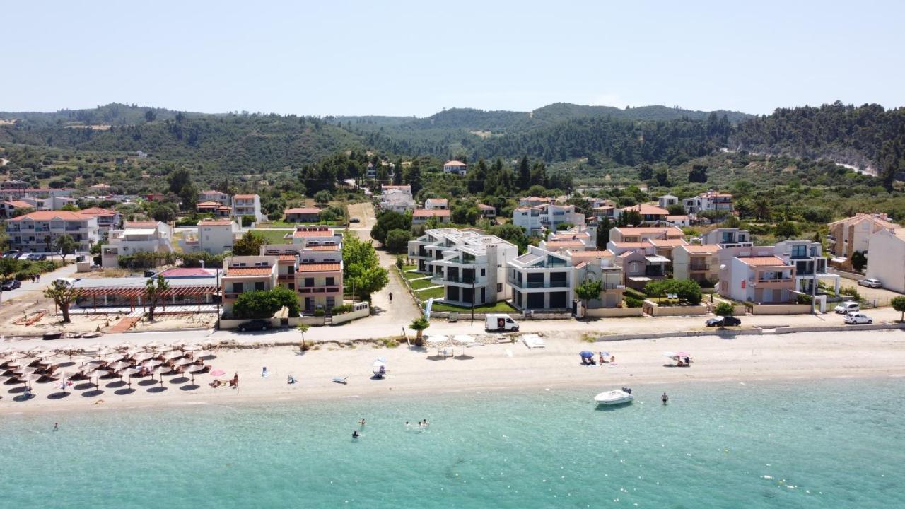 Villa Oleandra By The Sea Polýkhrono Eksteriør bilde